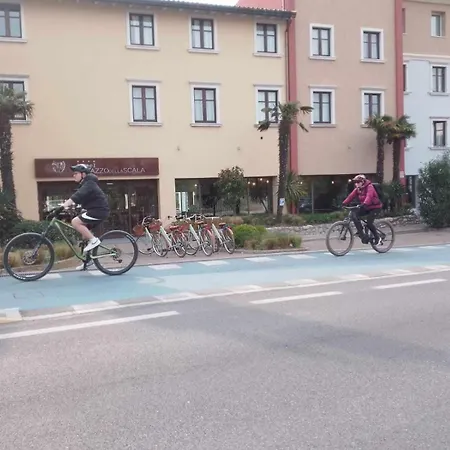 Florida B5-200m Dal Lago, Balcone, Ac