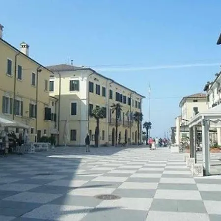Florida B5-200m Dal Lago, Balcone, Ac