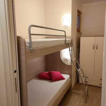 Apartman Florida B5-200m Dal Lago, Balcone, Ac *