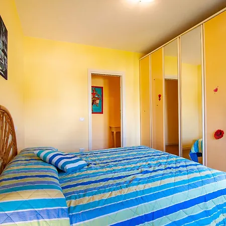 Apartment Florida B5-200m Dal Lago, Balcone, Ac *